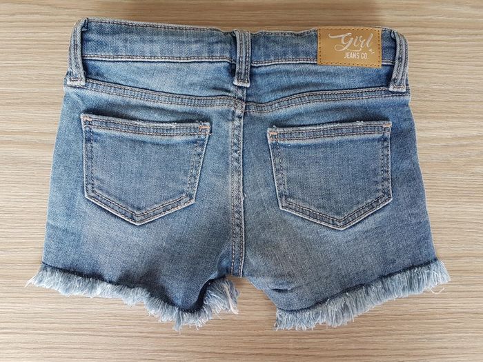 Short en jean 2-3 ans neuf - photo numéro 2