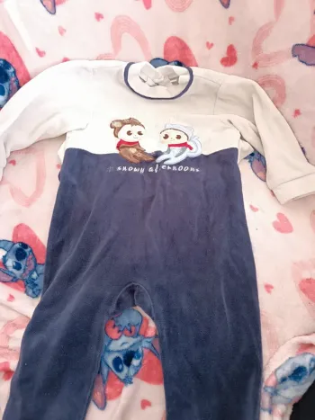 Pyjamas taille 12 mois