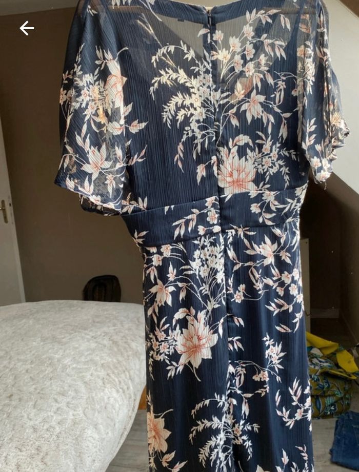Jolie robe fleurie - photo numéro 3