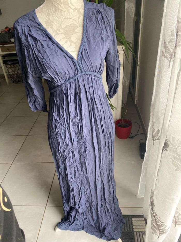 Jolie robe longue - photo numéro 3