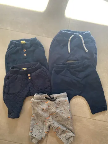 Lot joggings 3 mois