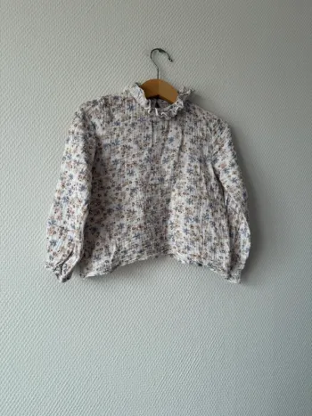 Magnifique blouse fleurie manches longues