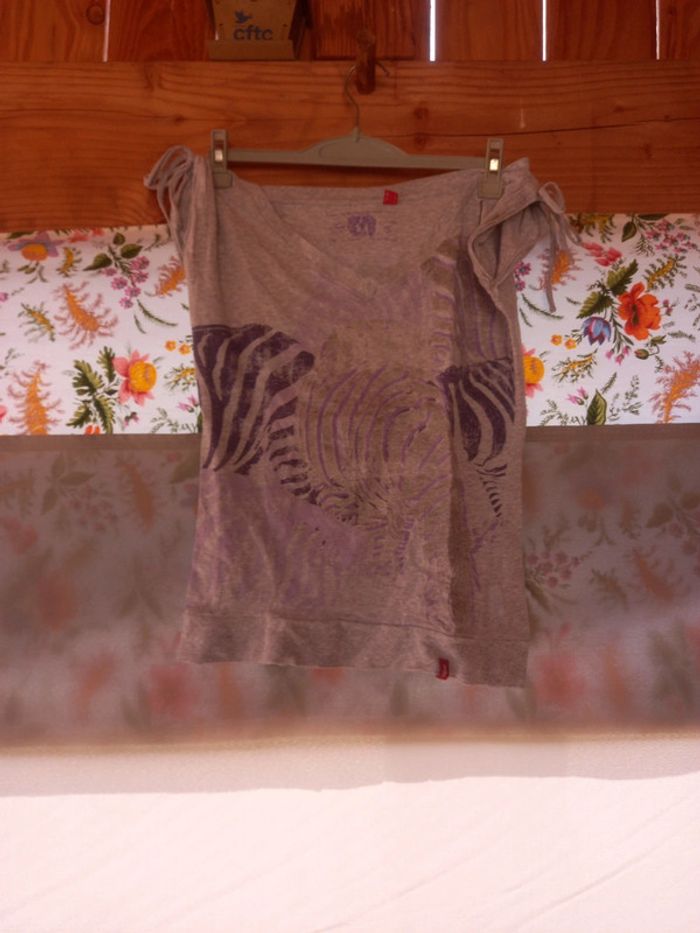 Tee shirt