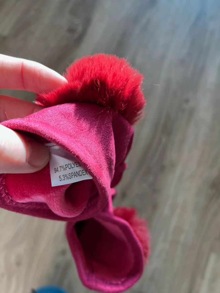 Paire de gants rose femme avec pompon 🧤 - photo numéro 4