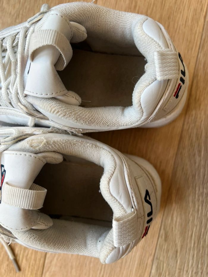 Chaussures FILA blanche Mixte Enfant Disruptor Kids Sneaker bon état 36 - photo numéro 5