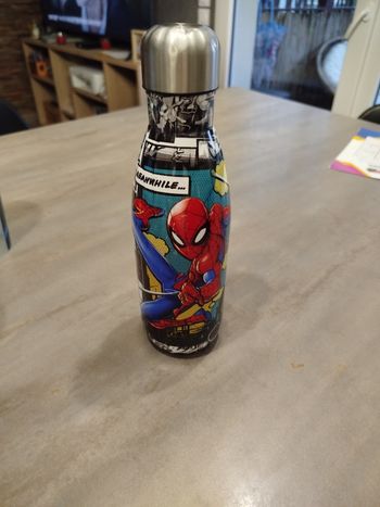 Gourde isotherme spiderman