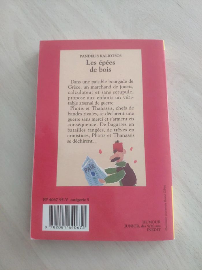 Livre poche jeunesse les épées de bois Kaliotsos humour castor - photo numéro 2