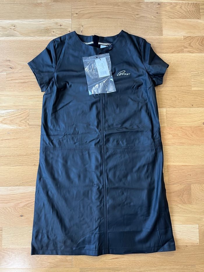 Robe Hugo Boss neuve