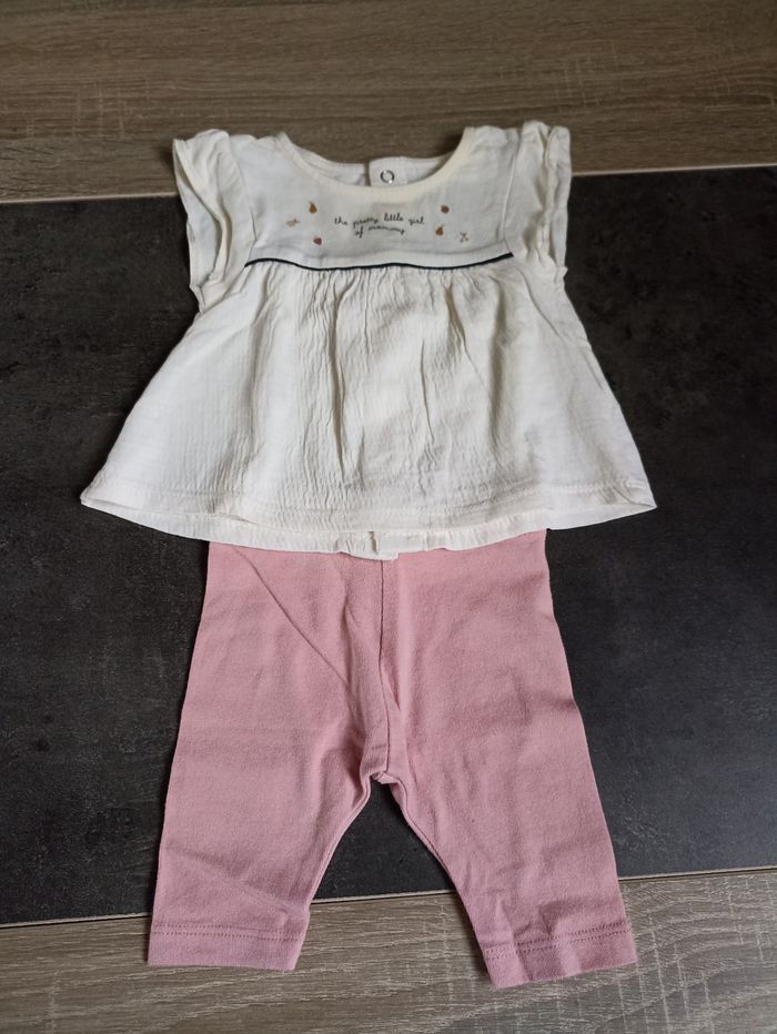 Le legging et la blouse