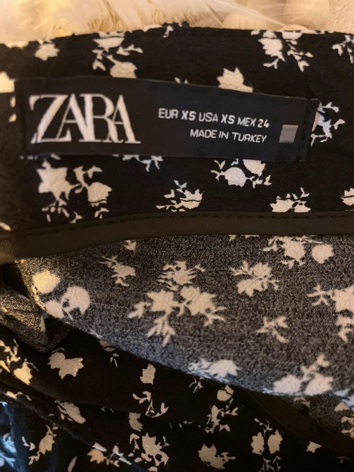 Jupe short à fleurs - photo numéro 2
