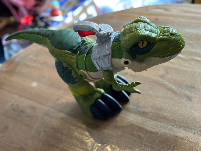 Jurassic Park, dinosaures XXL avec poignée - photo numéro 3