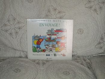 Livre "L'amuse-mots : en voyage !" dès 2 ans