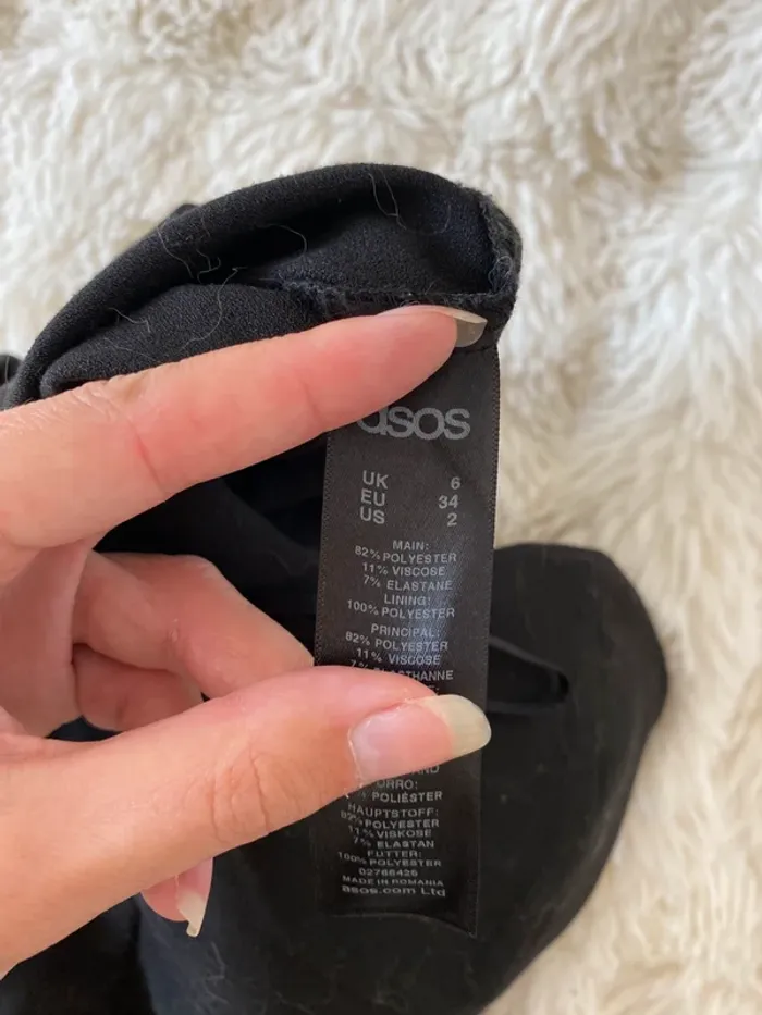 Jolie combinaison bustier noire Asos taille 34 - photo numéro 5