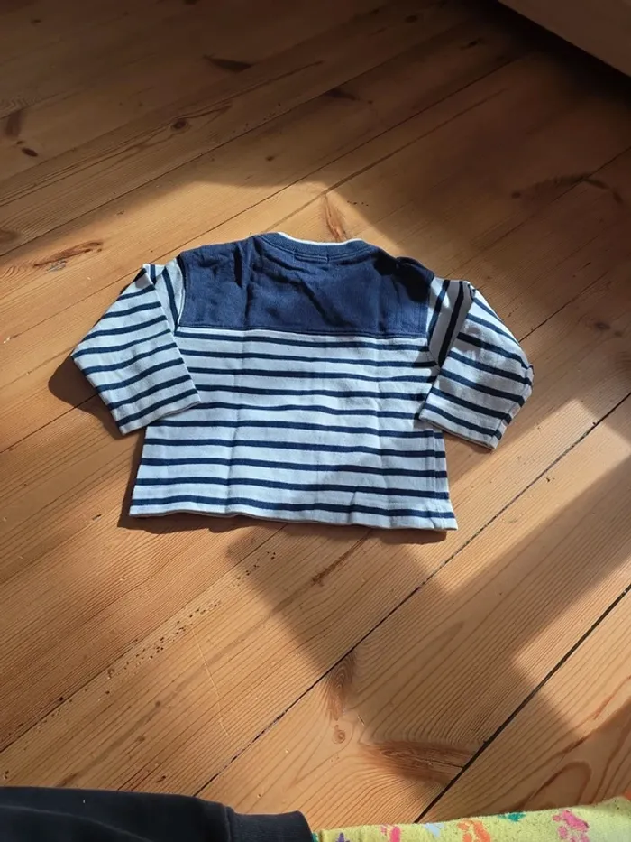 Lot se 4 vetements 12 mois. - photo numéro 5