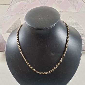 Collier torsade