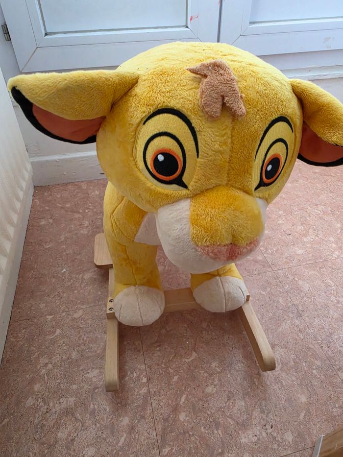 Fauteuil à bascule simba ( Disney) - photo numéro 1