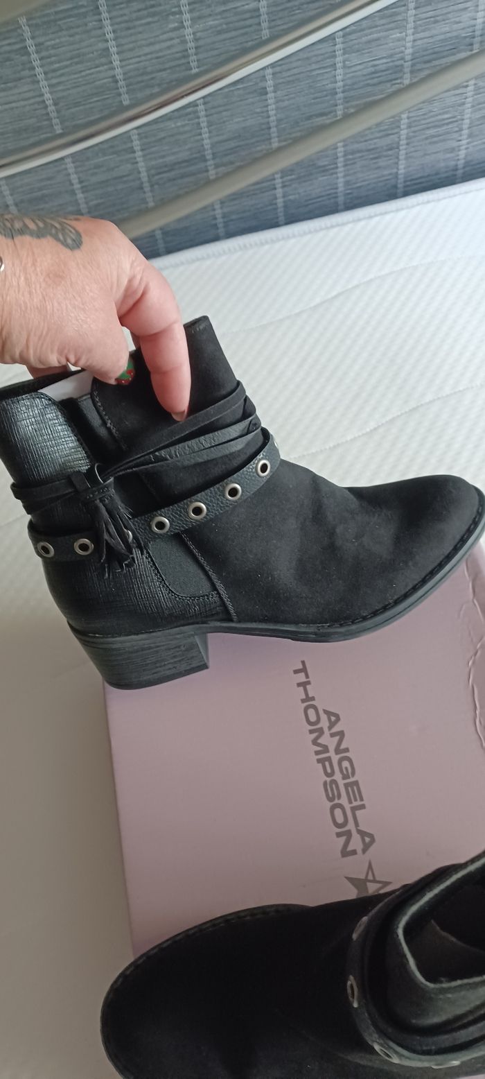 Très jolie mini bottes 👢 femme Pointure 38 - photo numéro 5