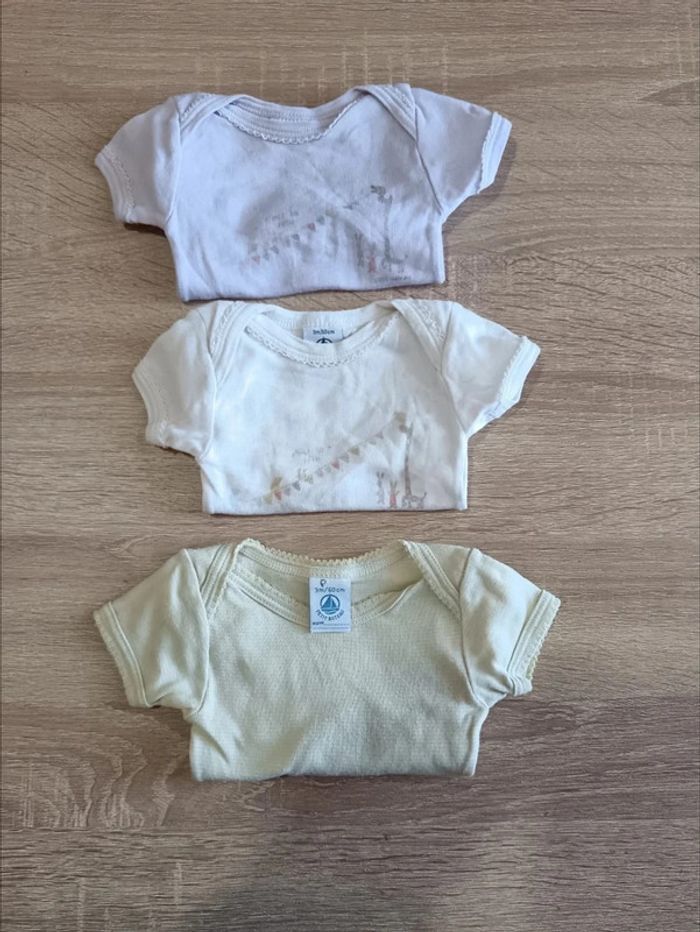 C44 Lot bodies petit bateau 3 mois