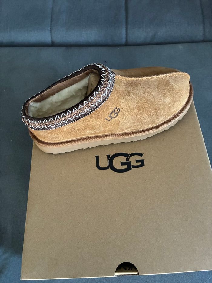 Ugg tazz