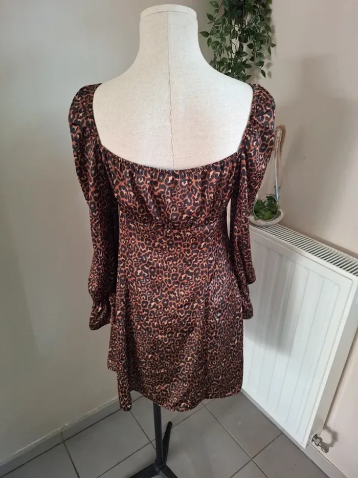 Robe neuf effet satin - photo numéro 3