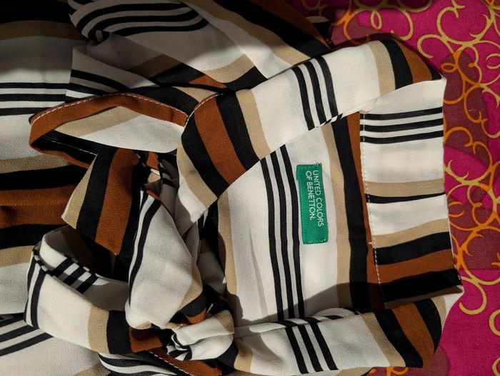 Chemisier Rayé United Colors of Benetton avec Lavallière en parfait état - photo numéro 7