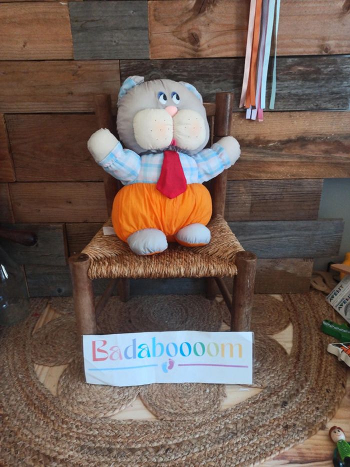 Peluche chat en toile