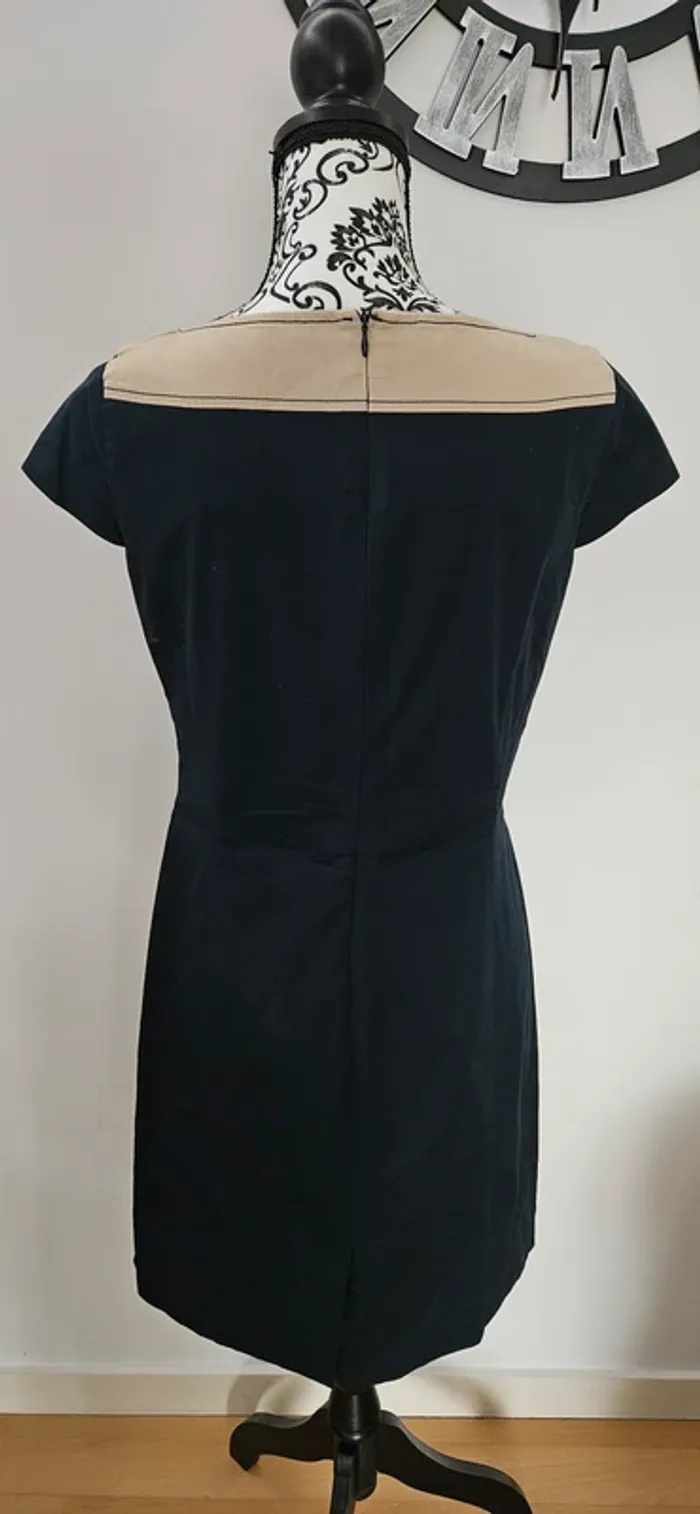 Robe Cintré - photo numéro 4