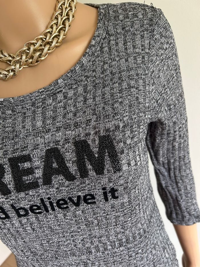 Pull gris et noir avec manches 3/4 Kiabi taille M TBE - photo numéro 4