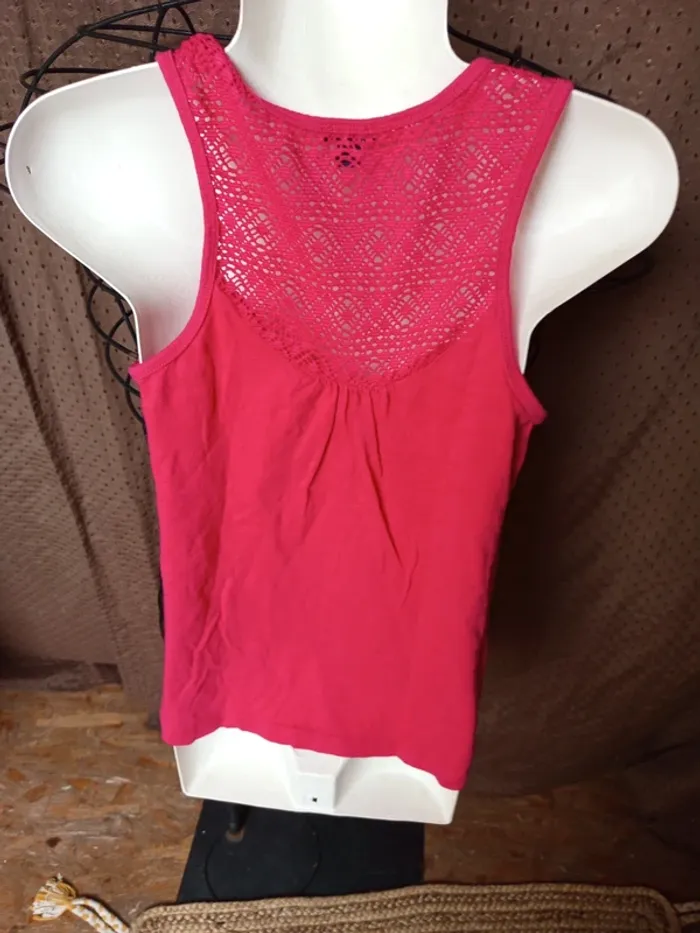 T-shirt taille 10ans - photo numéro 2