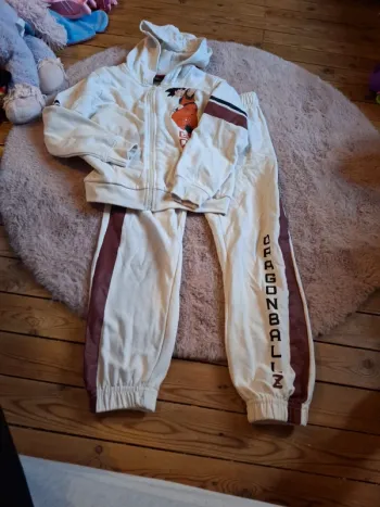 Ensemble dragon ball z taille 8 ans