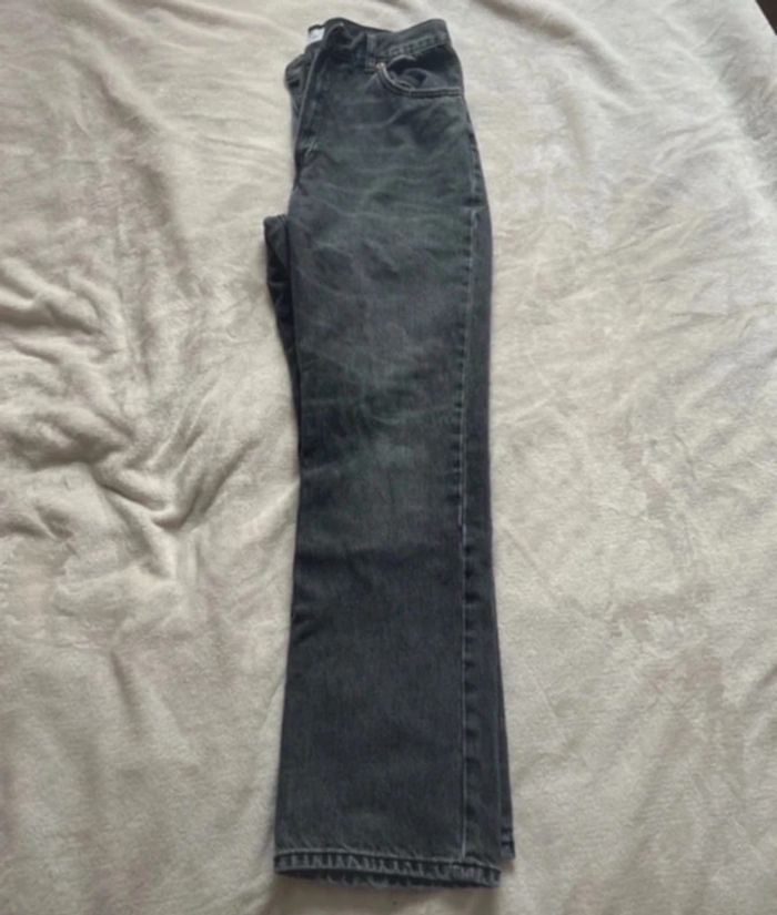 Jean straight coupe droite Zara gris foncé / noir