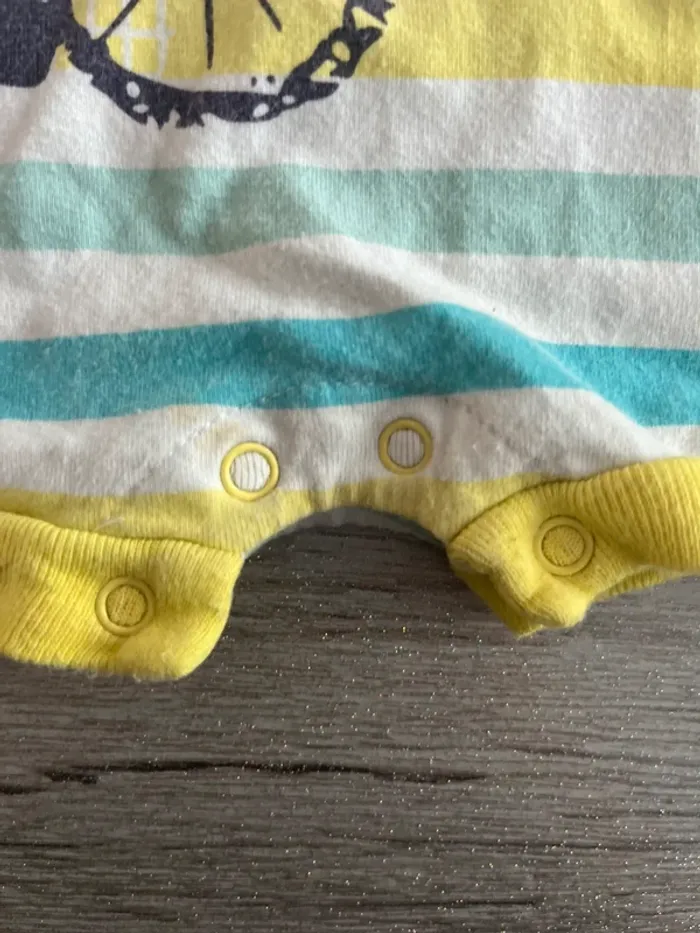 Barboteuse sans manches - taille 9 mois - photo numéro 2