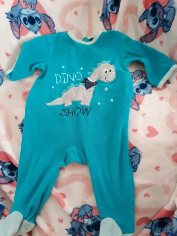 Pyjama dinosaure Kiabi taille 9 mois