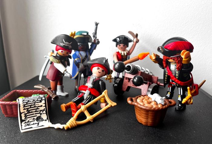 Lot Playmobil Pirates – Un équipage prêt à lever l’ancre ! - photo numéro 2