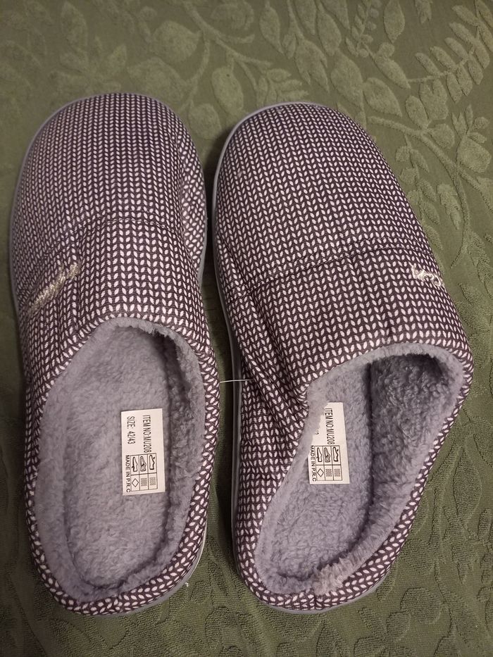 Chausson polaire  homme neuves 42