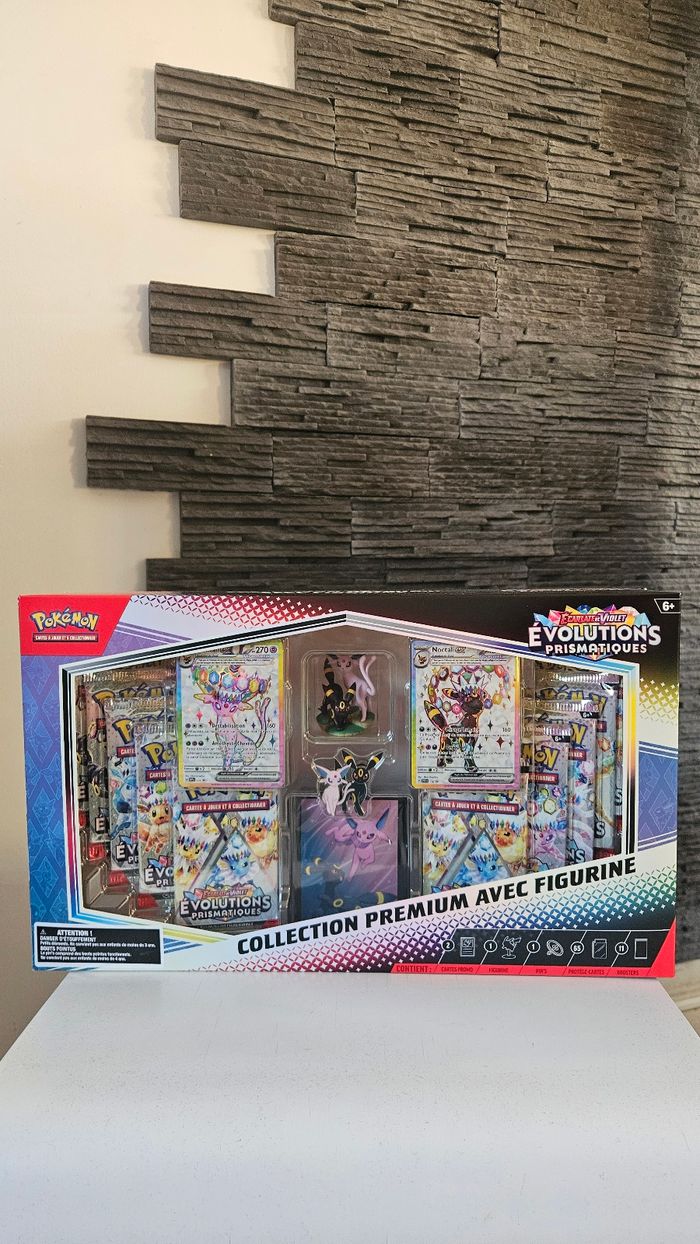 Coffret Collection Premium avec figurine Évolutions Prismatiques