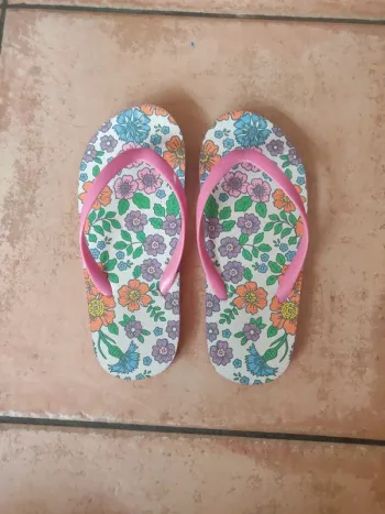Tongs fleuries