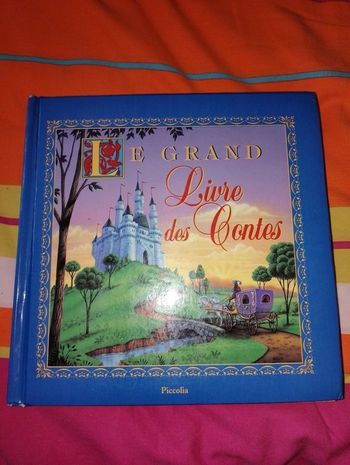 Le grand livre des contes