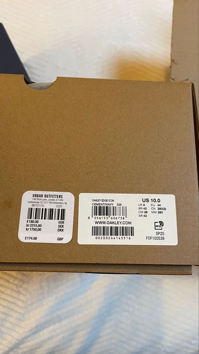 Oakley Flesh Slip-On – Gris/Marine – Taille 44 – Neuf - photo numéro 8