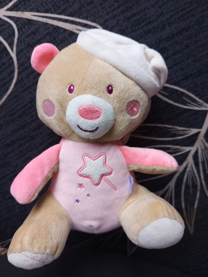 Doudou brille dans le noir