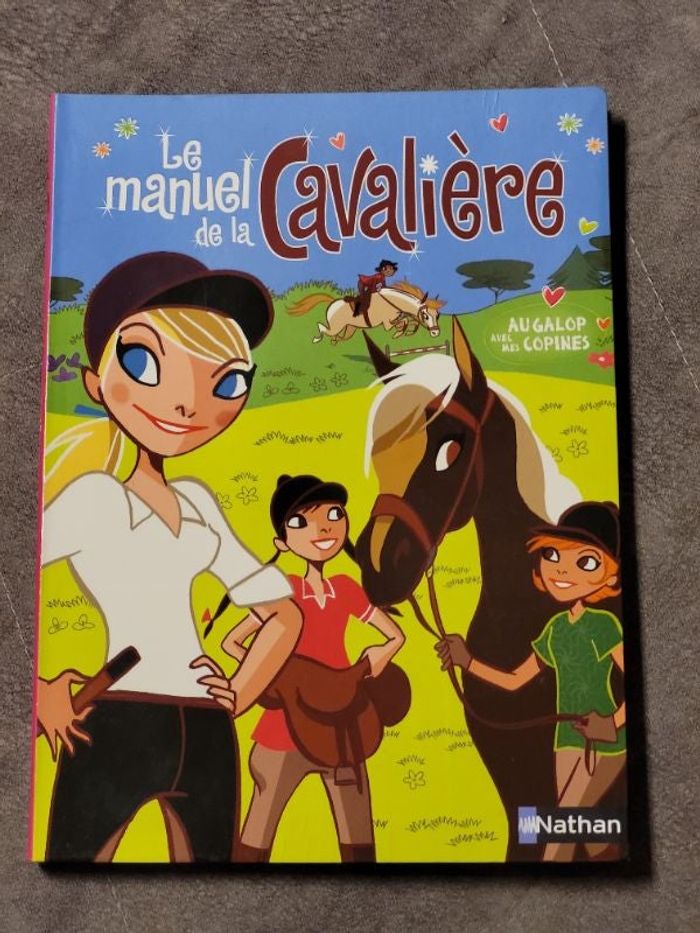 Le manuel de la cavalière Par Colonel Moutarde Colonel Moutarde (Illustrations)