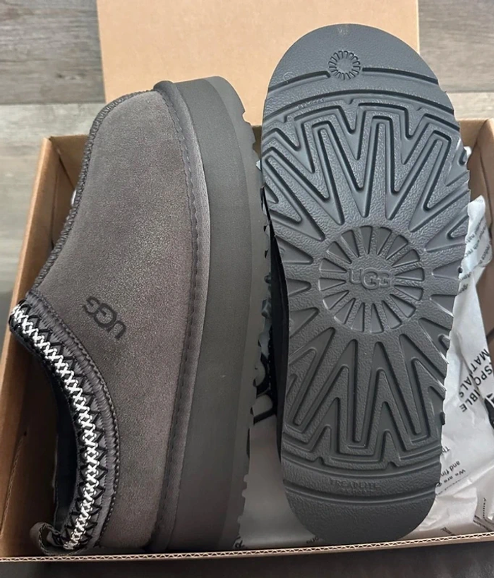 Pantoufles Ugg Tazz  taille 39 - photo numéro 2