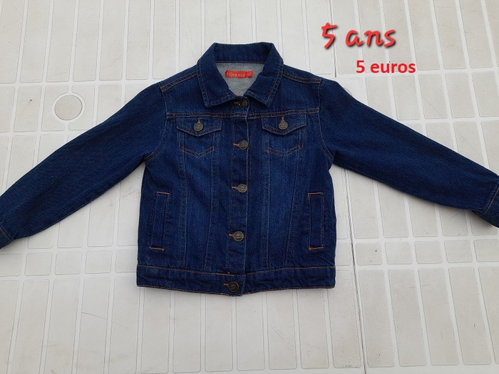 Lot de vêtemens 5 ans garçon - photo numéro 4