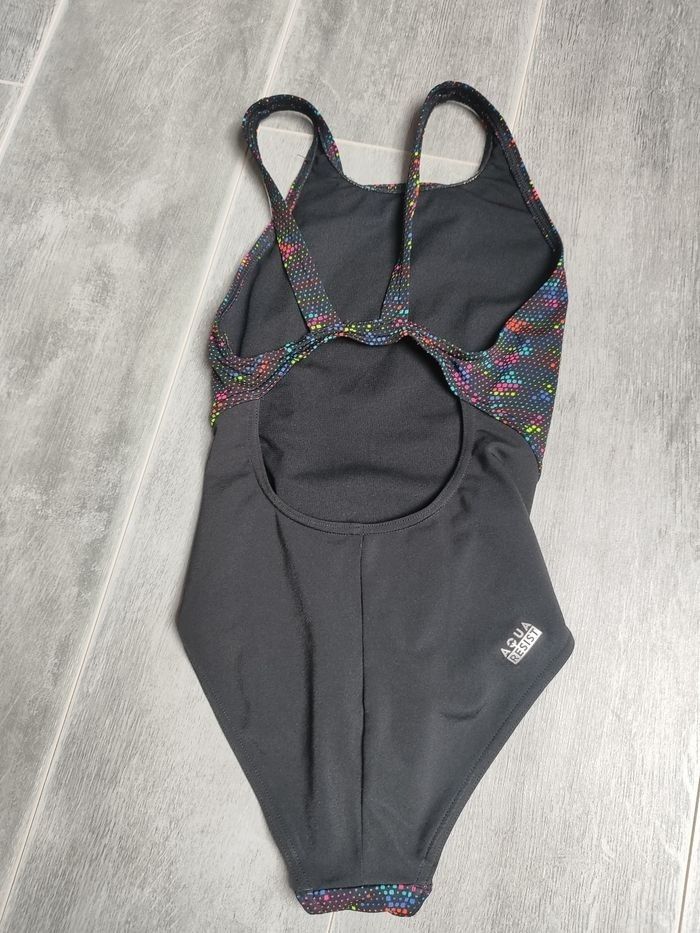 Maillot de bain en 8 ans - photo numéro 2
