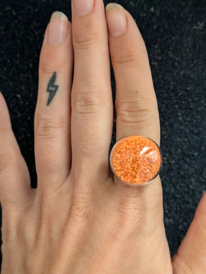 Bague en verre ronde style pylônes