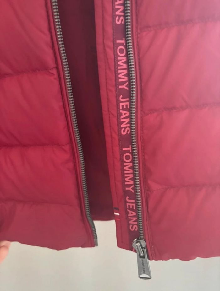 Doudoune rouge bordeau Tommy Jeans - photo numéro 5