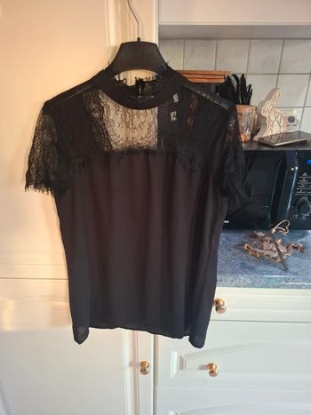 Blouse noir avec dos nu manche courte