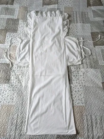 Lange couverture blanc lit pour bébé - vintage