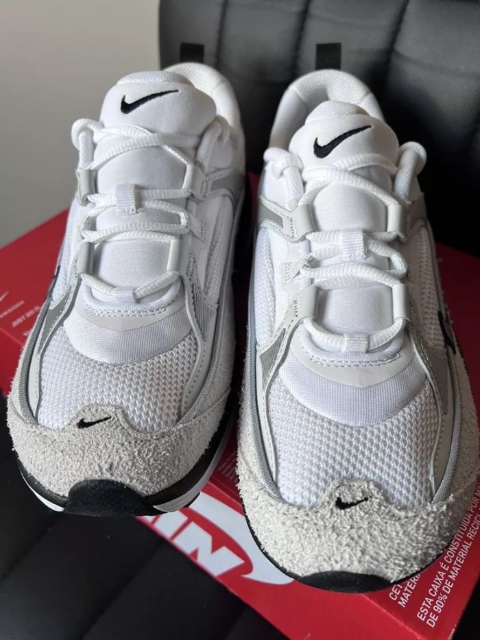 Baskets chaussures Nike neuves taille 40 - photo numéro 7