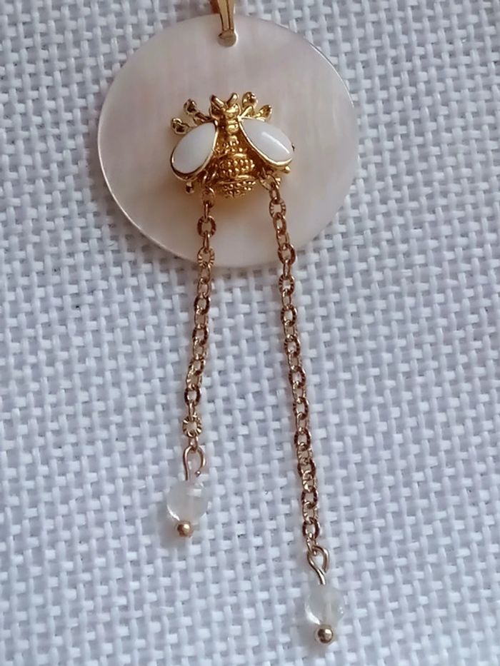 Collier abeille n'acre et pierres de lune - photo numéro 7